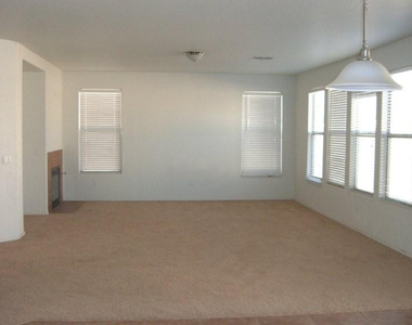6907 S Emerald Place - Photo Thumbnail 1