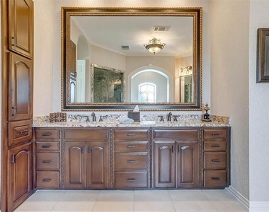 9514 Park Drive - Photo Thumbnail 13