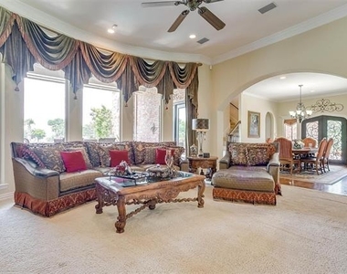 9514 Park Drive - Photo Thumbnail 3