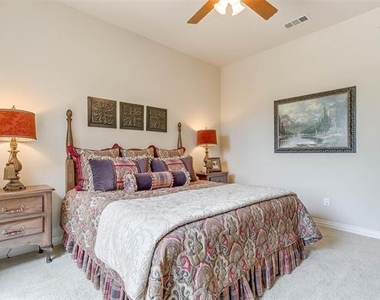 9514 Park Drive - Photo Thumbnail 17