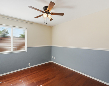 5654 W Mountain View Road - Photo Thumbnail 23