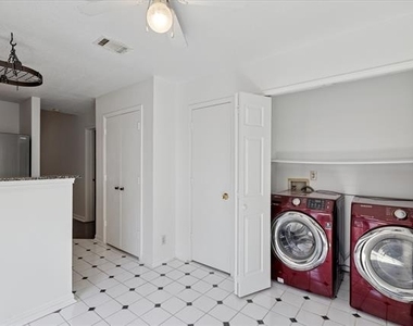 2232 Turf Club Drive - Photo Thumbnail 10