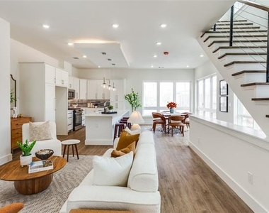 345 College Avenue - Photo Thumbnail 5