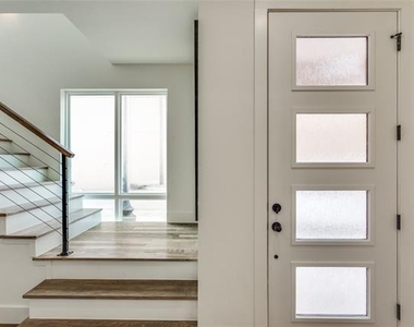 345 College Avenue - Photo Thumbnail 24