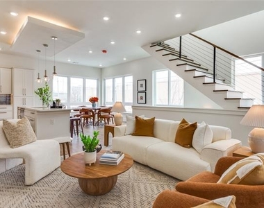 345 College Avenue - Photo Thumbnail 3