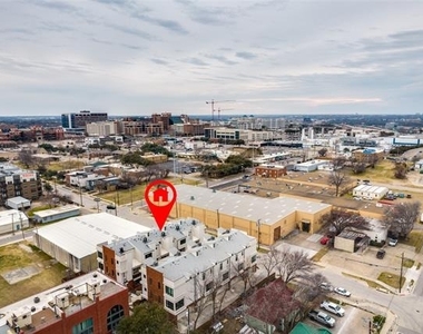 345 College Avenue - Photo Thumbnail 25