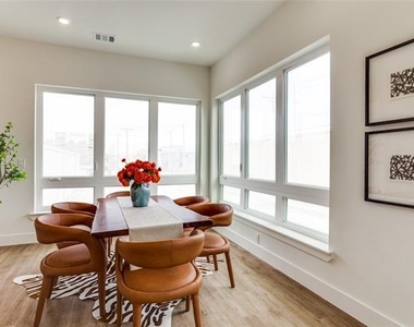 345 College Avenue - Photo Thumbnail 10