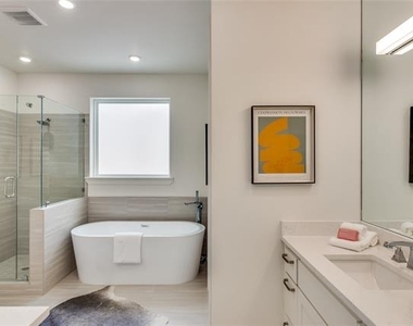 345 College Avenue - Photo Thumbnail 12
