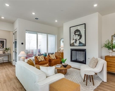 345 College Avenue - Photo Thumbnail 2