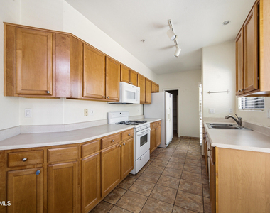 9065 E Gary Road - Photo Thumbnail 7