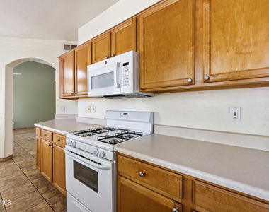 9065 E Gary Road - Photo Thumbnail 9