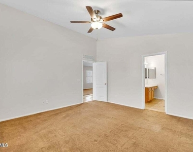 24039 N Mojave Lane - Photo Thumbnail 19