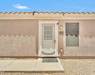 24039 N Mojave Lane - Photo Thumbnail 4