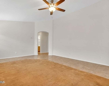24039 N Mojave Lane - Photo Thumbnail 7