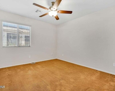 24039 N Mojave Lane - Photo Thumbnail 14