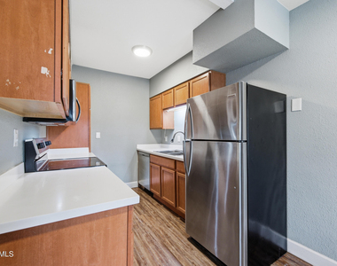 1518 W Colter Street - Photo Thumbnail 4
