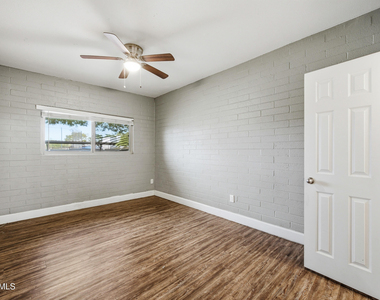1518 W Colter Street - Photo Thumbnail 11
