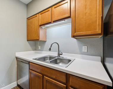 1518 W Colter Street - Photo Thumbnail 6