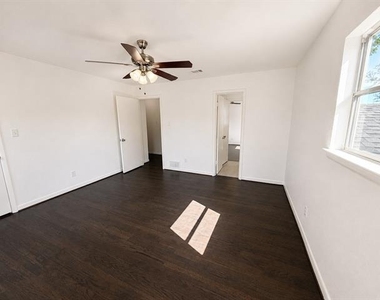 2309 E Mitchell Street - Photo Thumbnail 11