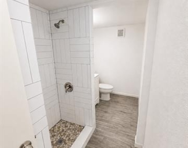 2309 E Mitchell Street - Photo Thumbnail 8