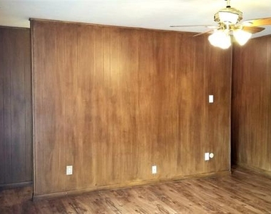 720 Mimosa Drive - Photo Thumbnail 2