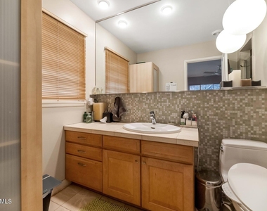 5526 N Camelback Canyon Drive - Photo Thumbnail 13