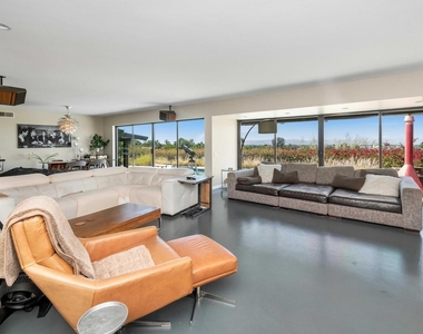 5526 N Camelback Canyon Drive - Photo Thumbnail 2