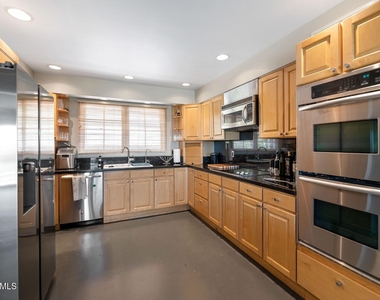 5526 N Camelback Canyon Drive - Photo Thumbnail 9