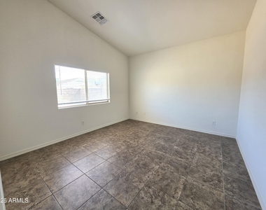 6656 E Flynn Avenue - Photo Thumbnail 10