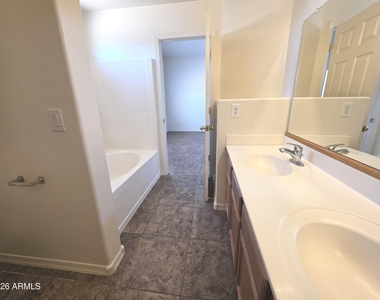 6656 E Flynn Avenue - Photo Thumbnail 6