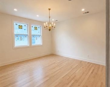 5115 Vanderbilt Avenue - Photo Thumbnail 31