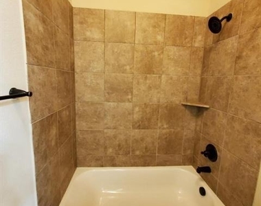 1426 Thibodaux Drive - Photo Thumbnail 14