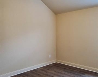 1426 Thibodaux Drive - Photo Thumbnail 12