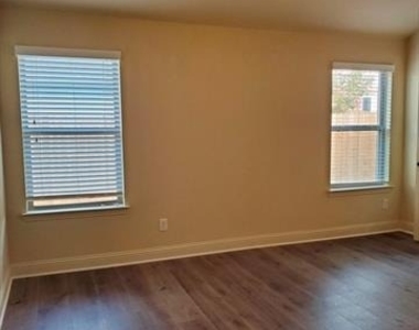 1426 Thibodaux Drive - Photo Thumbnail 10