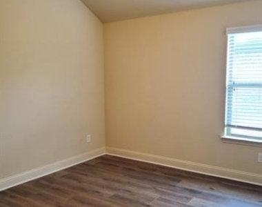 1426 Thibodaux Drive - Photo Thumbnail 11