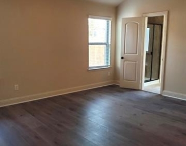1426 Thibodaux Drive - Photo Thumbnail 6