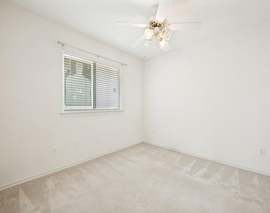 4528 Saint Francis Avenue - Photo Thumbnail 5