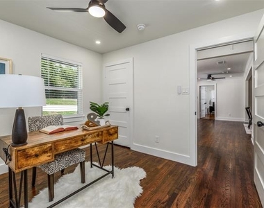 707 S College Street - Photo Thumbnail 23