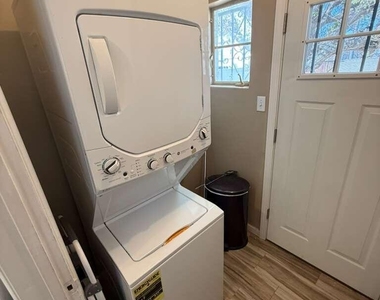 1224 N F Avenue - Photo Thumbnail 11