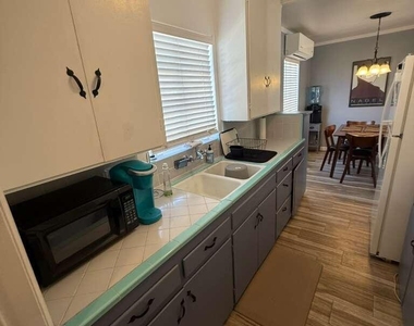 1224 N F Avenue - Photo Thumbnail 9