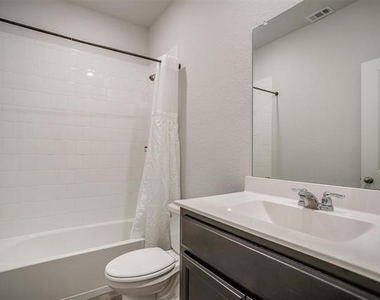 9721 Cherryville Road - Photo Thumbnail 12