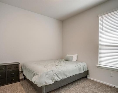 9721 Cherryville Road - Photo Thumbnail 14