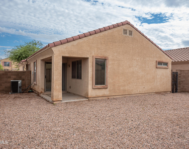 37153 W Amalfi Avenue - Photo Thumbnail 16
