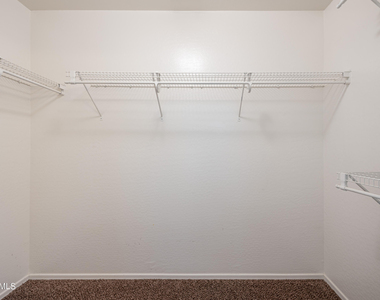 37153 W Amalfi Avenue - Photo Thumbnail 8