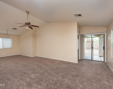 37153 W Amalfi Avenue - Photo Thumbnail 2