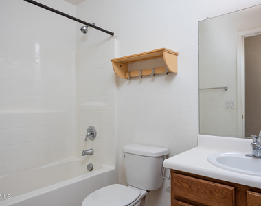 37153 W Amalfi Avenue - Photo Thumbnail 11