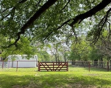 228 S Pearson Lane - Photo Thumbnail 21