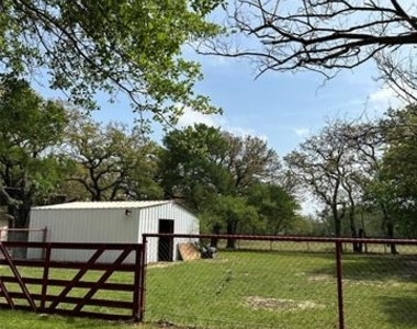 228 S Pearson Lane - Photo Thumbnail 23
