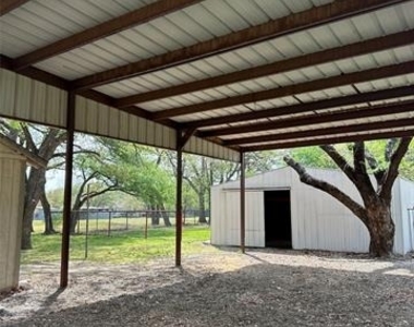 228 S Pearson Lane - Photo Thumbnail 20