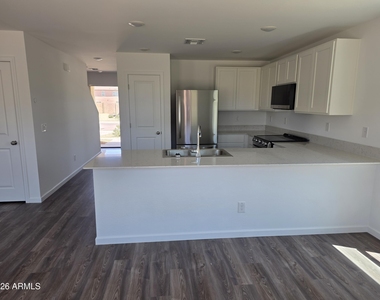 275 W Sonoran Vista Circle - Photo Thumbnail 10